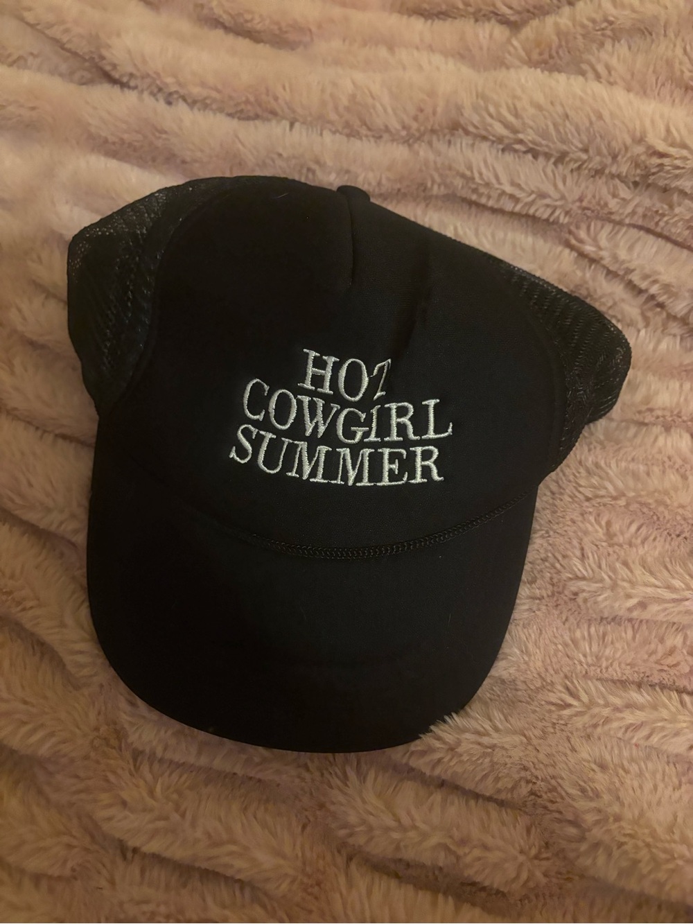 SHEIN Black "HOT COWGIRL SUMMER" Trucker Cap - Picture 1 of 3